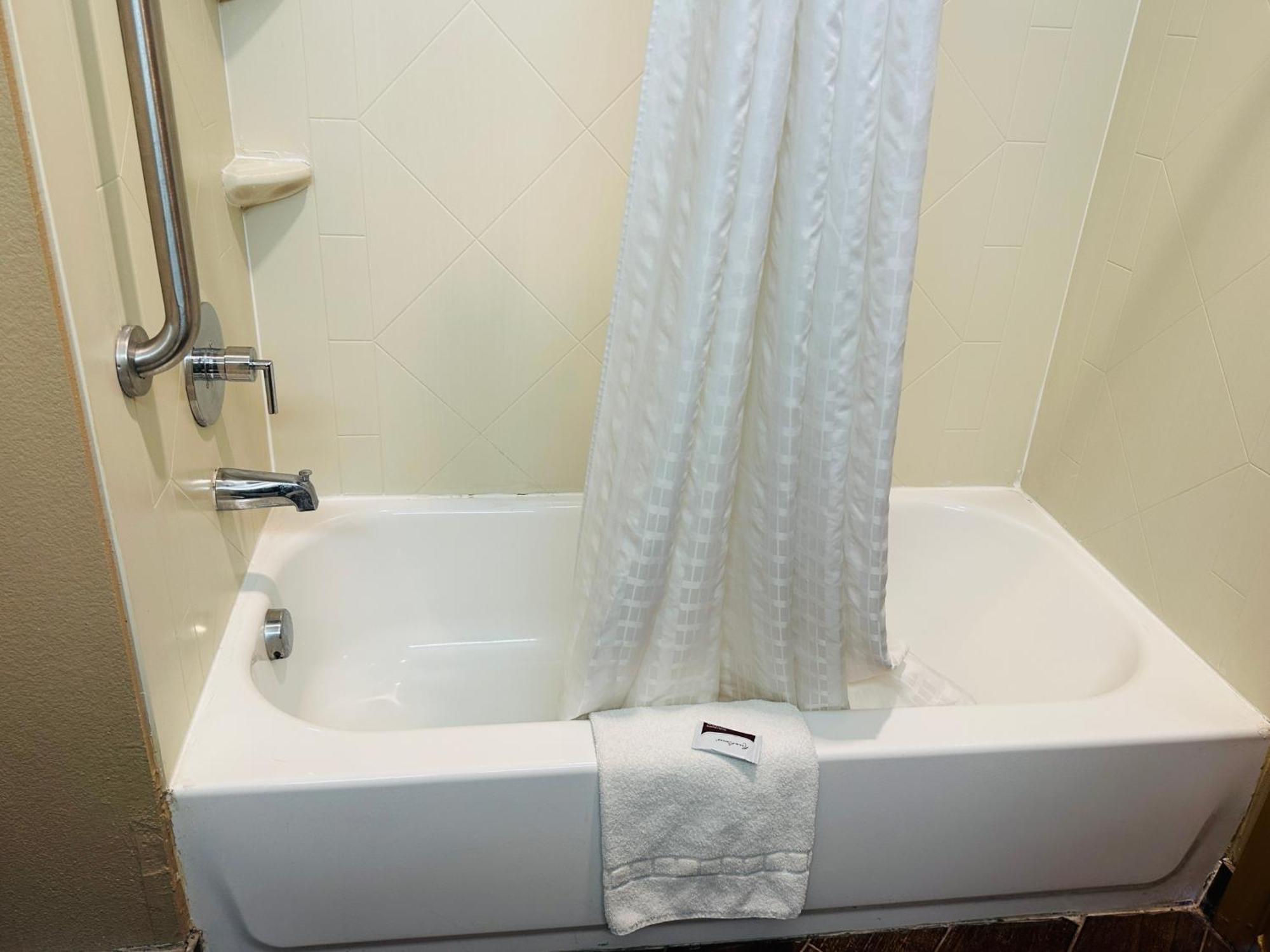 Executive Inn & Suites Floresville エクステリア 写真