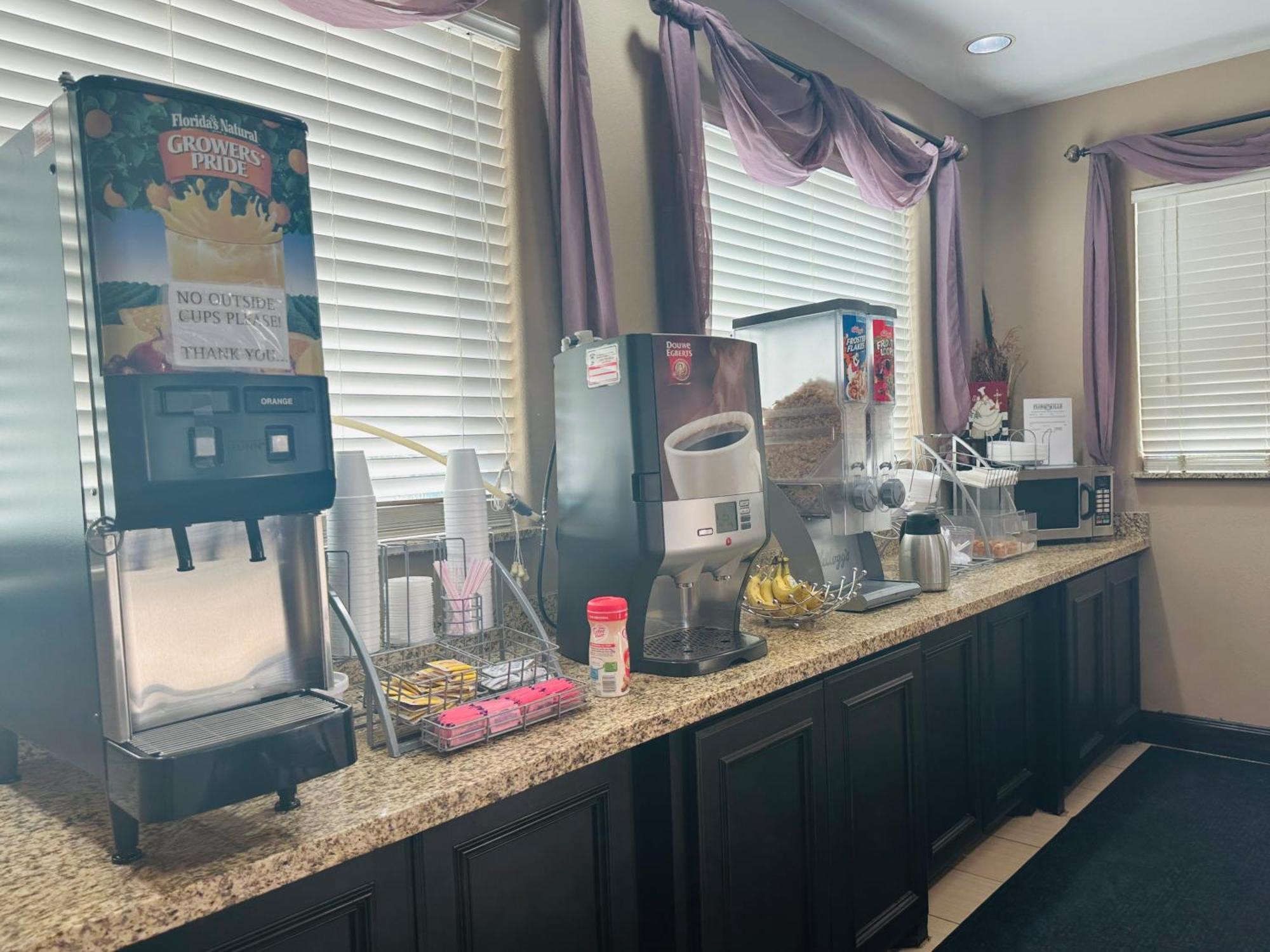 Executive Inn & Suites Floresville エクステリア 写真