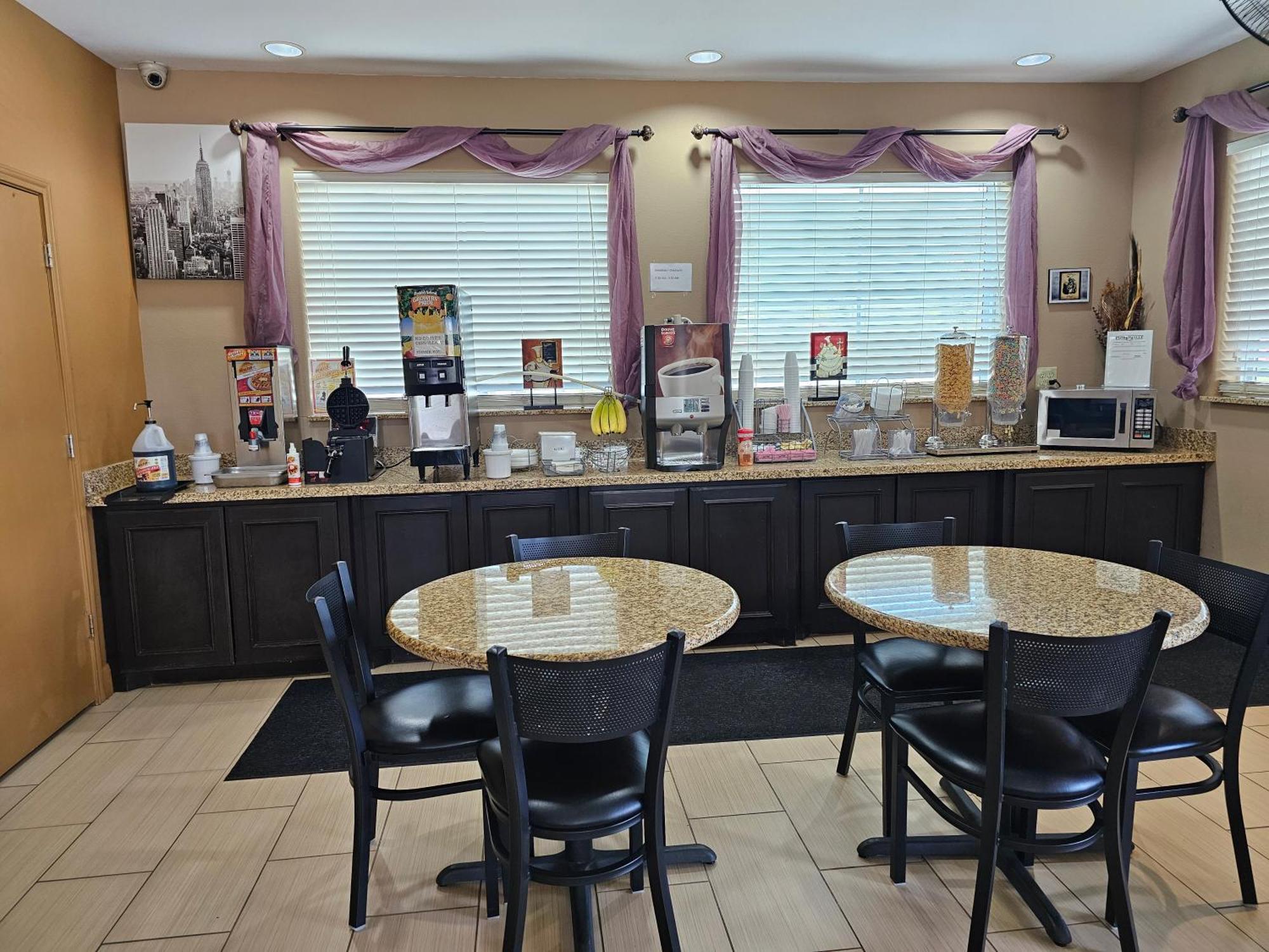 Executive Inn & Suites Floresville エクステリア 写真