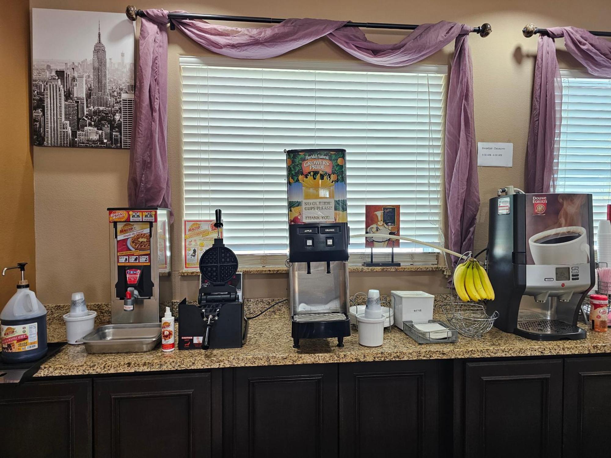 Executive Inn & Suites Floresville エクステリア 写真
