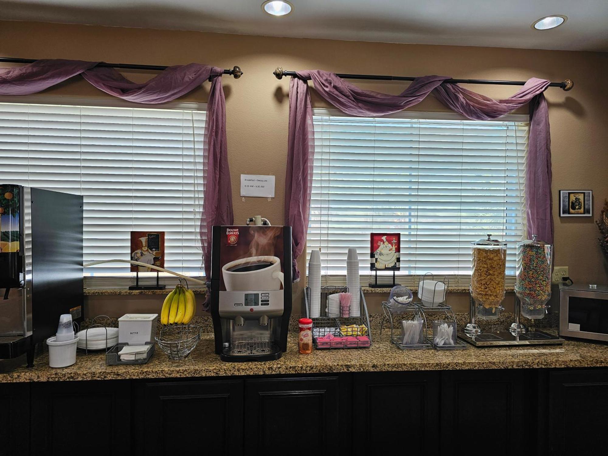 Executive Inn & Suites Floresville エクステリア 写真