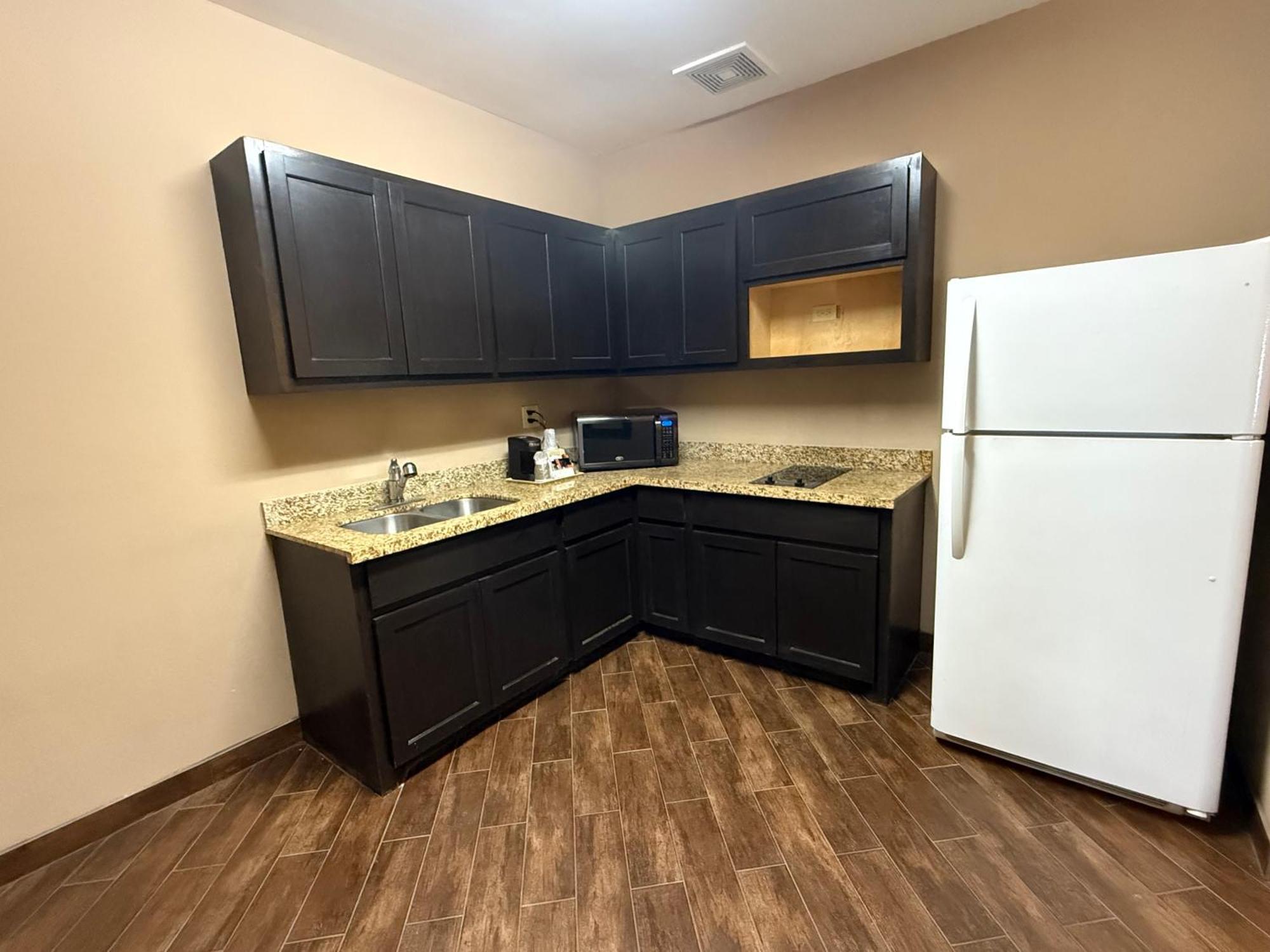 Executive Inn & Suites Floresville エクステリア 写真