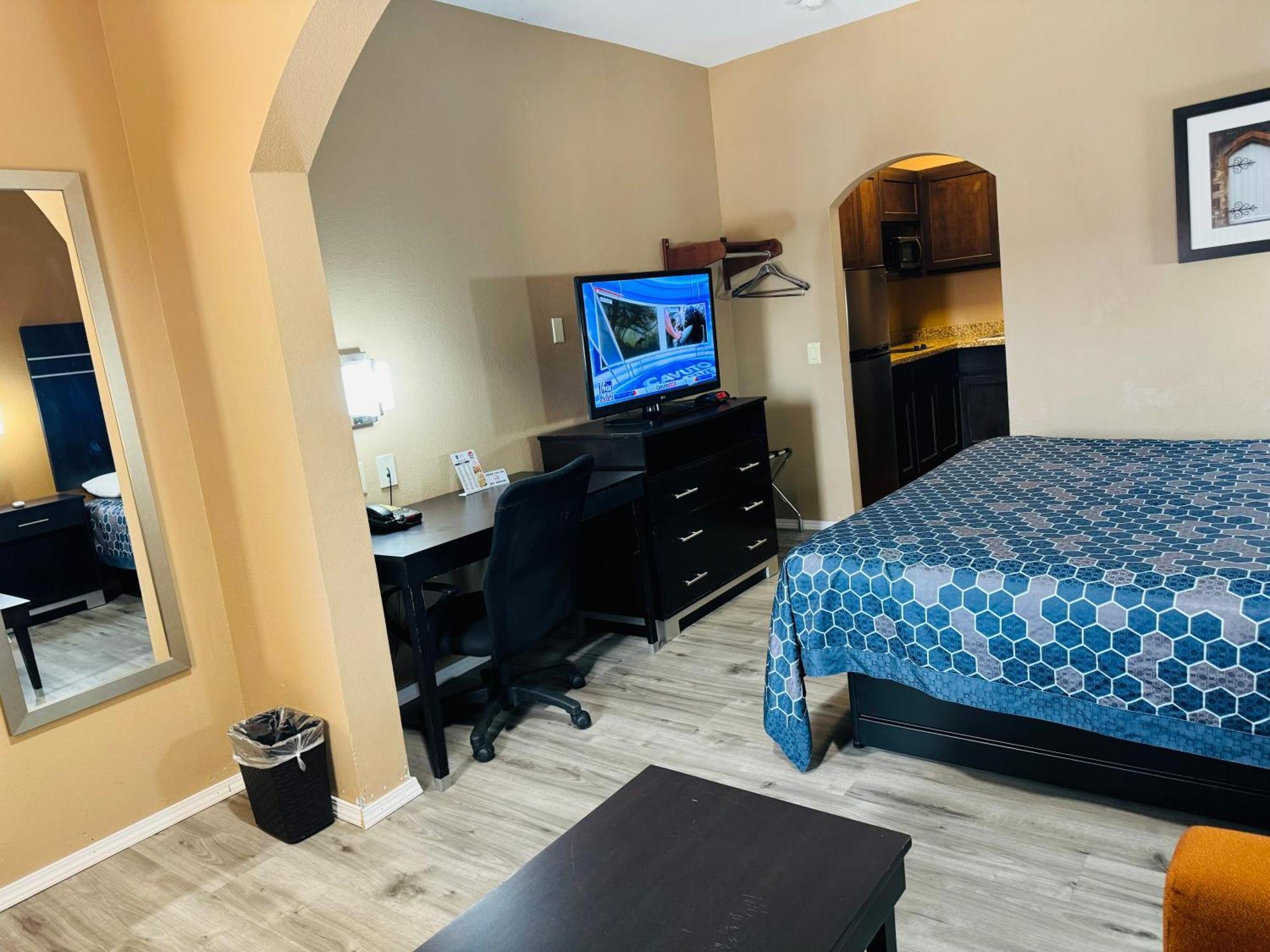Executive Inn & Suites Floresville エクステリア 写真