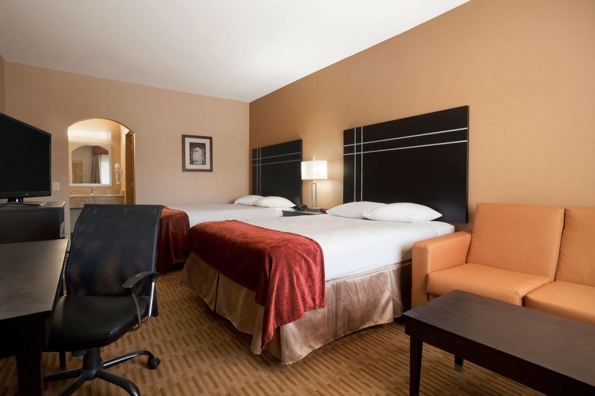 Executive Inn & Suites Floresville エクステリア 写真